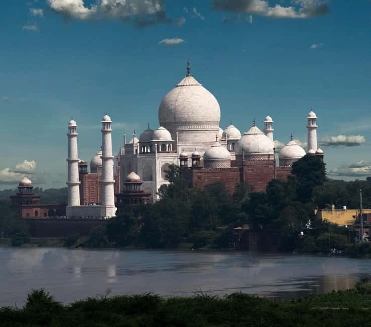 From Delhi: Taj Mahal, Agra & Mathura Tour by Car - Quick hits to know