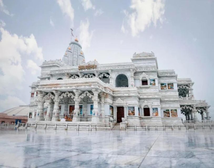 From Delhi: Taj Mahal, Agra & Mathura Tour by Car - Banke Bihari and ISKCON: aarti timings, chanting sessions, and mood changes