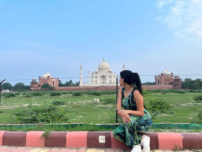 From Delhi : Taj Mahal & Agra Private Day Tour by Car - Private Car From Delhi: How the Drive Shapes Your Day