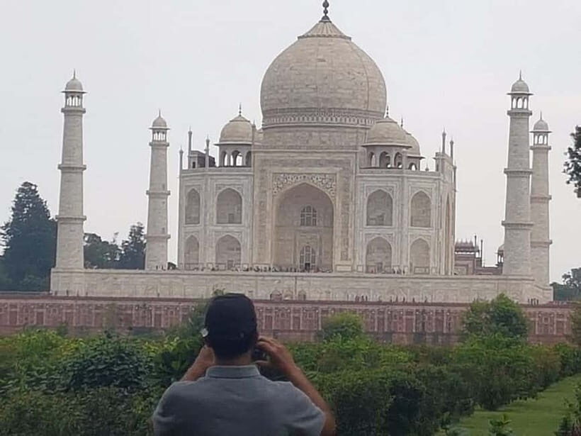 From Delhi: Taj Mahal & Agra With Fatehpur Sikri Day Tour - Getting the Best Taj Mahal Photos (Without Wasting Your Energy)