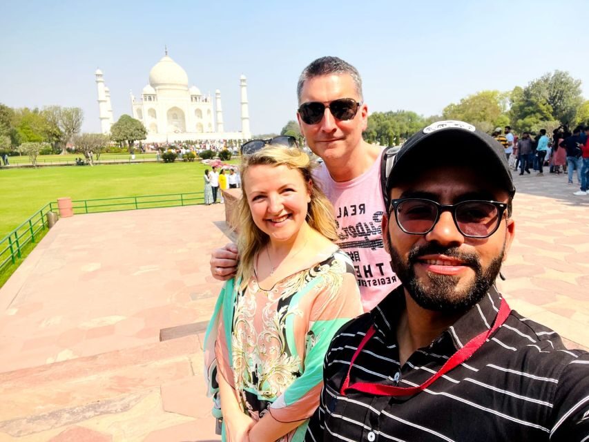 From Delhi: Taj Mahal and Agra Day Tour by Super-fast Train - Entering the Taj Mahal complex: crowd control plus real context