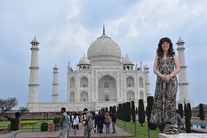 From Delhi Taj Mahal and Agra full Day Tour All Inclusive - Getting Set Up in Agra: Freshen Up, Then Go See the Big Names