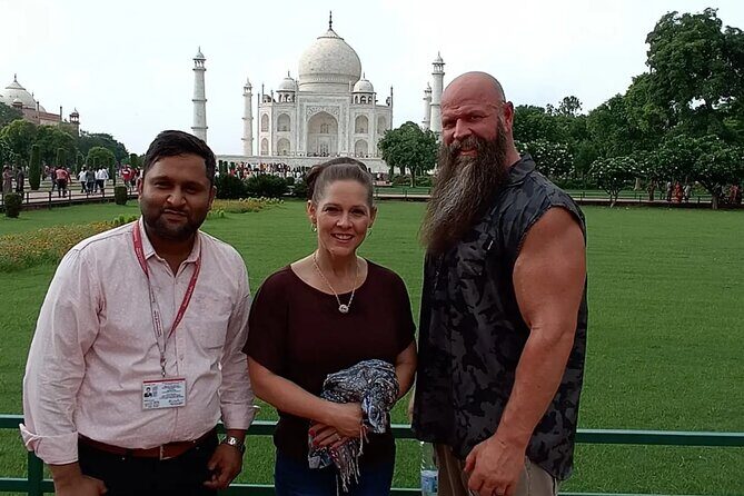 From Delhi Taj Mahal and Agra Tour by Car - Taj Mahal visit: your guide makes a huge difference