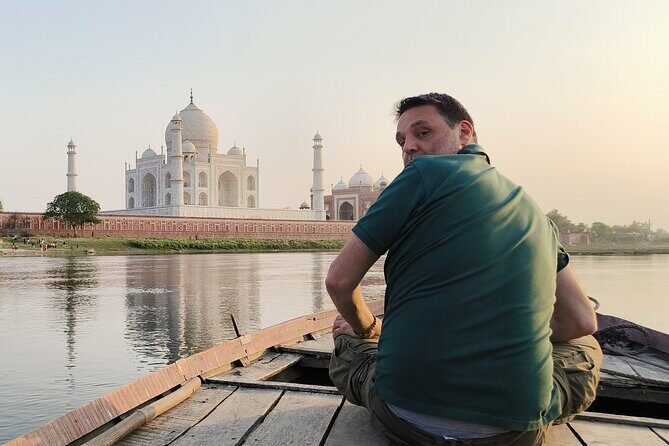 From Delhi: Taj Mahal and Agra tour by Superfast Train - Lunch at Radisson Hotel Agra: A Real Break Between Monuments