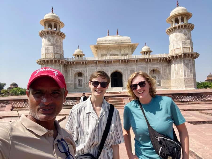 From Delhi: Taj Mahal and Baby Taj Skip-the-Line Tour by Car - VIP Skip-the-Line Entry to the Taj Mahal
