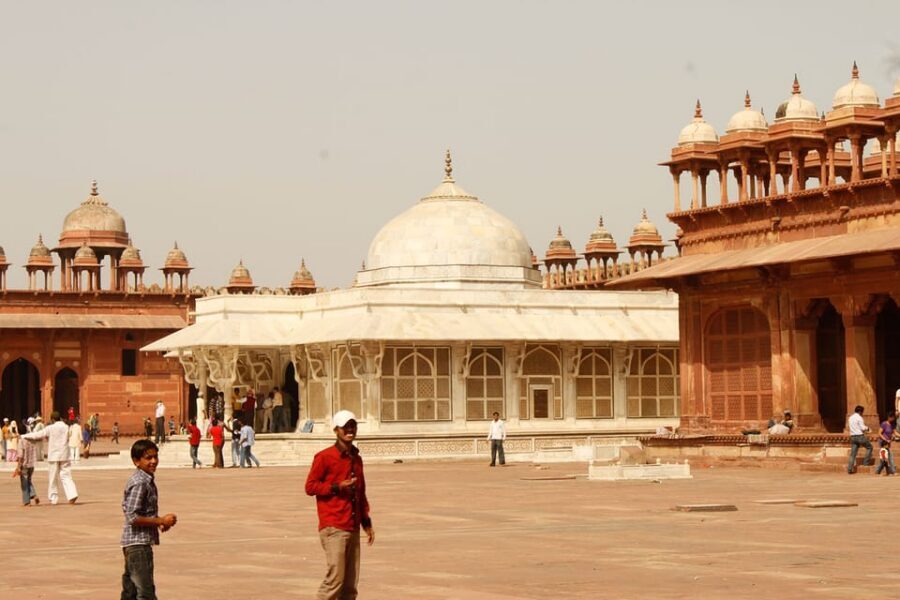 From Delhi: Taj Mahal Sunrise, Agra Fort & Baby Taj Day Tour - Price and Value: What $4.39 per Person Really Means