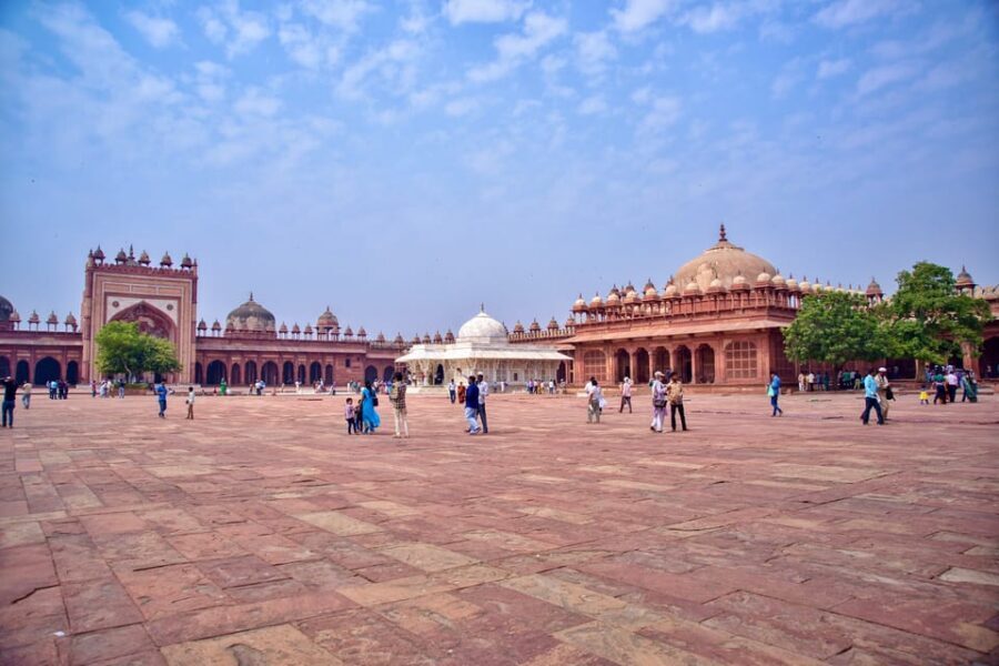 From Delhi: Taj Mahal Sunrise, Agra Fort & Baby Taj Day Tour - Agra Fort: Mughal Power in Fortified Stone