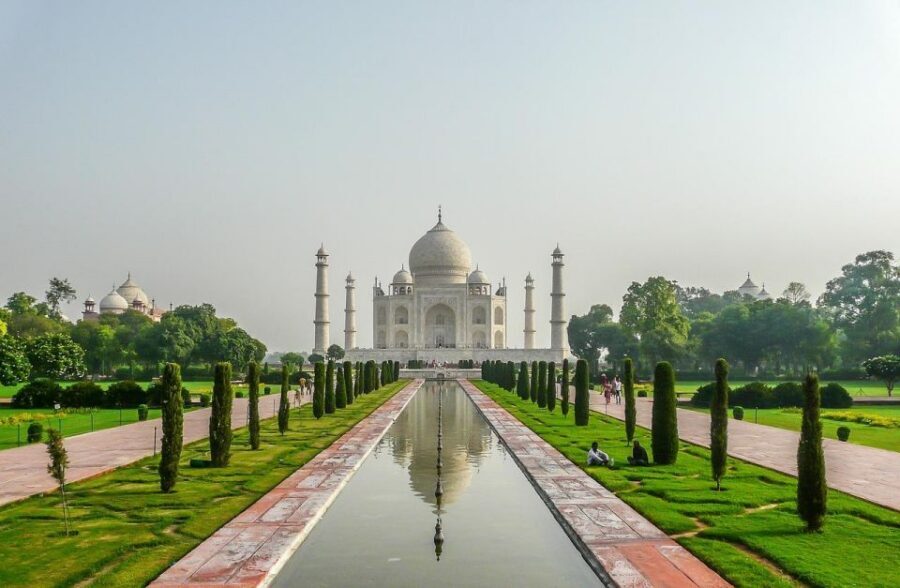 From Delhi: Taj Mahal Sunrise & Agra Fort Guided Day Trip - The Taj Mahal Experience: Guided Stories, Photo Time, and a Calm Two-Hour Window