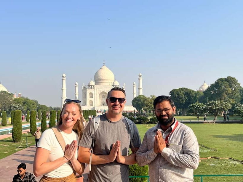 From Delhi: Taj Mahal Sunrise Tour with Elephant Conserver - DoubleTree by Hilton Agra lunch break: good to have, not guaranteed