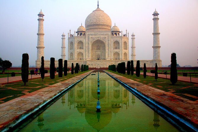 From Delhi : Tajmahal Sunrise tour with Agra fort, Baby Taj, Meal - A sunrise Taj Mahal day from Delhi that actually fits