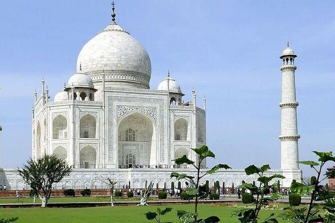 From Delhi : Tajmahal Sunrise tour with Agra fort, Baby Taj, Meal - Price and value: why $10 can make sense (if you check what’s included)