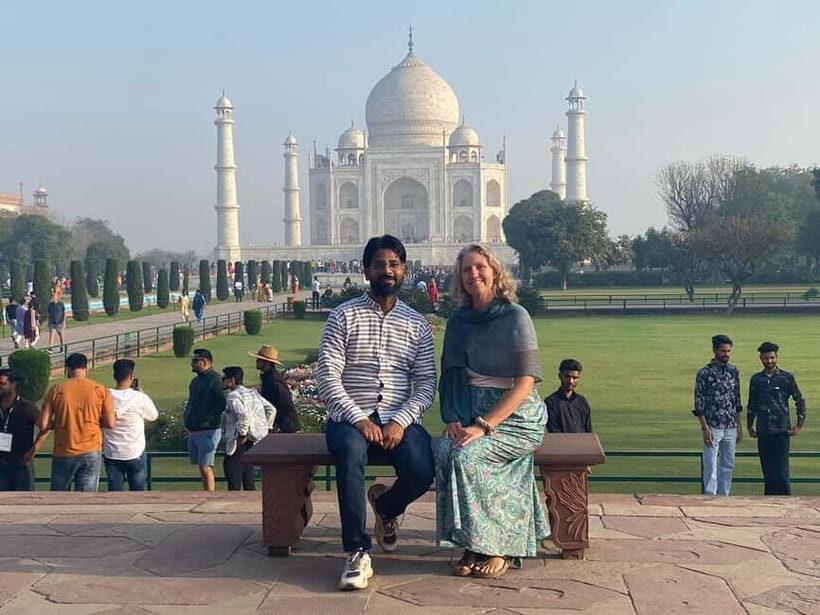 From Delhi:All Inclusive Taj Mahal Day Tour by Fastest Train - Lunch at a 5-Star Hotel and On-Train Meals