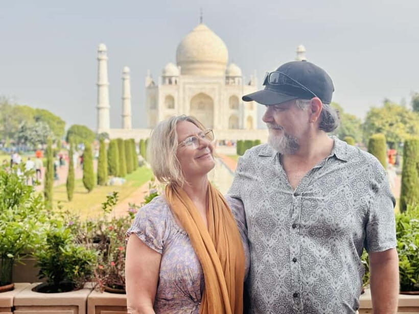 From Delhi:Overnight Taj Mahal Tour by Car with 5-Star Hotel - Day 2: Taj Mahal Sunrise, Then Fatehpur Sikri and Back to Delhi