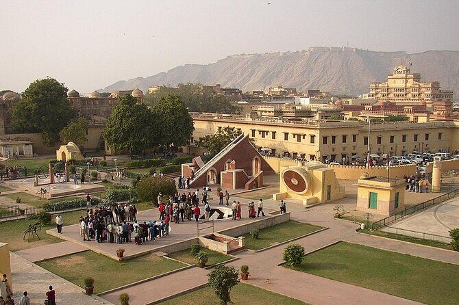 From Jaipur-2 Days Jaipur and Agra Tour by Car All Inclusive Tour - Two Days, Two Cities: Why This Car Route Makes Sense