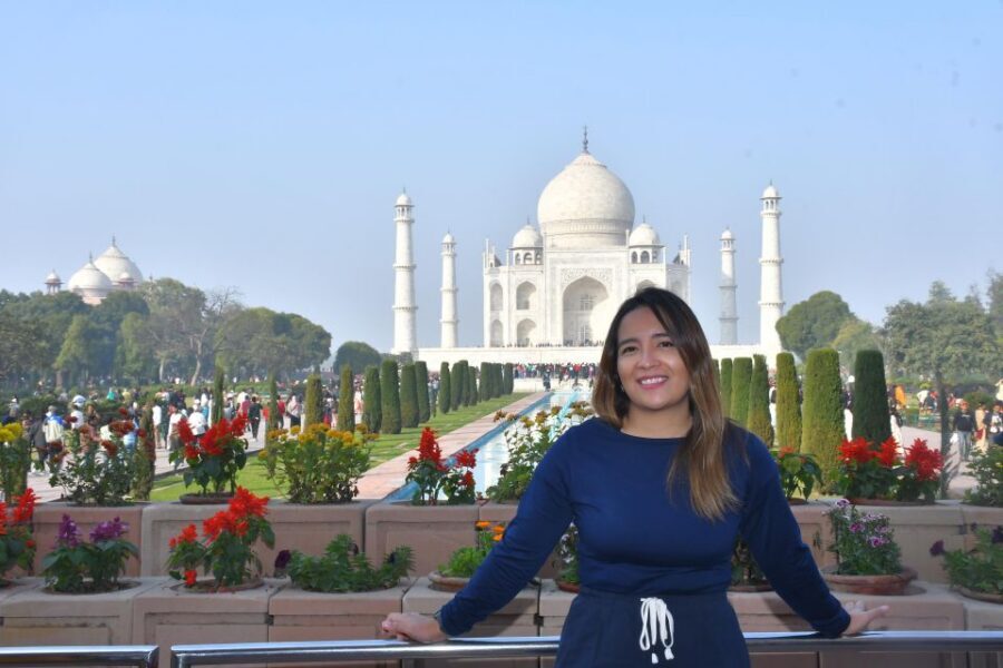 From Jaipur: Agra Private Day Trip with Taj Mahal &Agra Fort - Agra Fort UNESCO: the Mughal power center in red sandstone