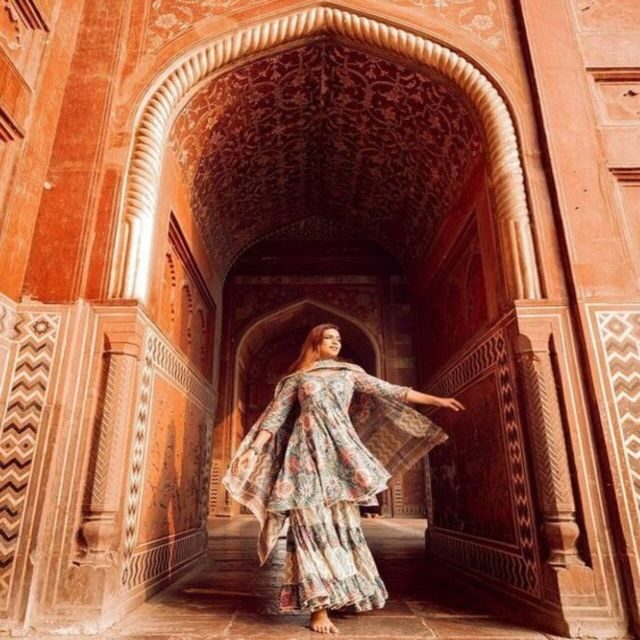 From Jaipur: All Inclusive Taj Mahal & Agra Fort Day Trip - Your lunch break in Agra: buffet comfort, not a rushed detour