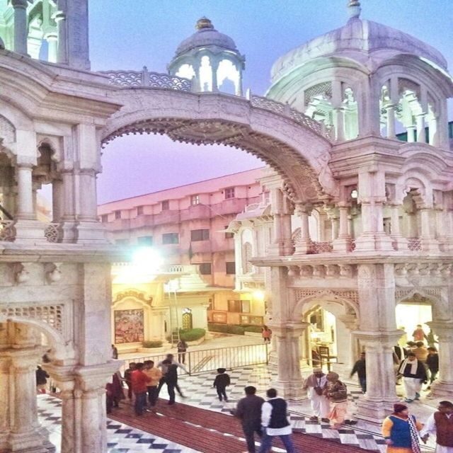From Jaipur: All Inclusive Taj Mahal & Agra Fort Day Trip - Price and value: what $ feels like in real terms