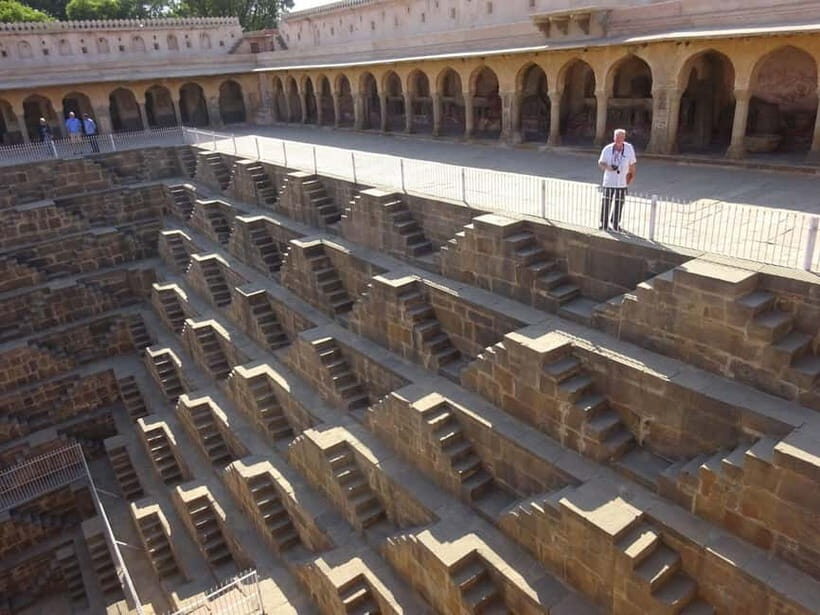 From Jaipur: Day Trip to Chand Baori and Bhangarh Fort - Bhangarh Fort: Palace Ruins, Temples, and the Rules of the Haunted Place