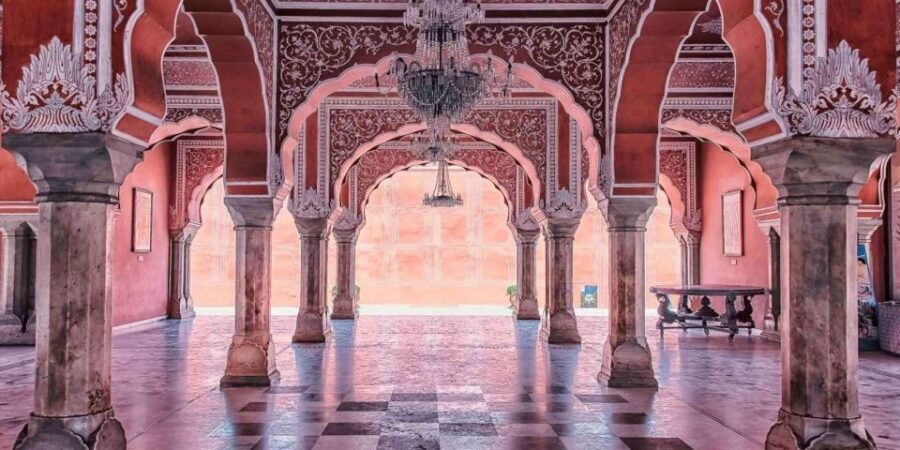 From Jaipur: Private Amber Fort, Jal Mahal and More Car Tour - Lunch and Shopping Time: Where to Use the Break