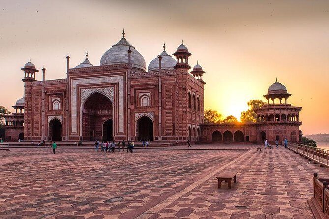 From Jaipur Private Taj Mahal & Agra Fort Day tour with Transfers - Should you book this Jaipur to Agra private day tour?
