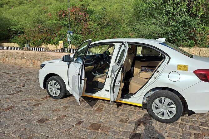 From Jaipur: Private Transfers Cab To Sawai Madhopur Hotel drop - The drive itself: using the 3-hour window wisely