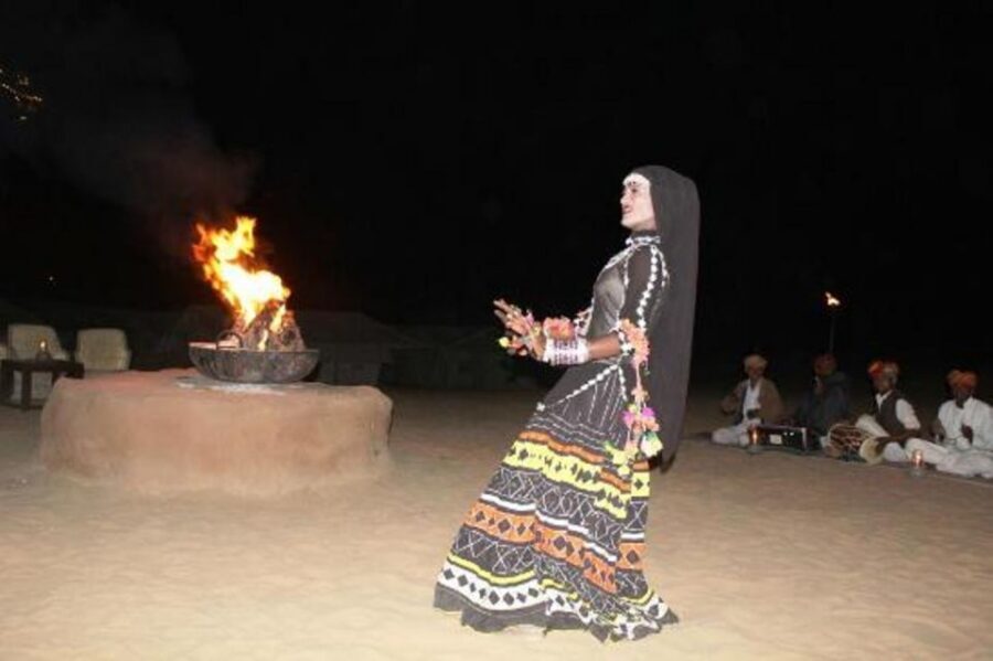 From Jaisalmer: Overnight Camping & Camel Safari in Khuri - Who this tour suits best (and who should ask extra questions)