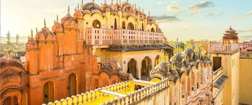 From New Delhi: Jaipur Day Trip by Train or Car - Hawa Mahal: latticework, 953 windows, and why it’s more than a postcard