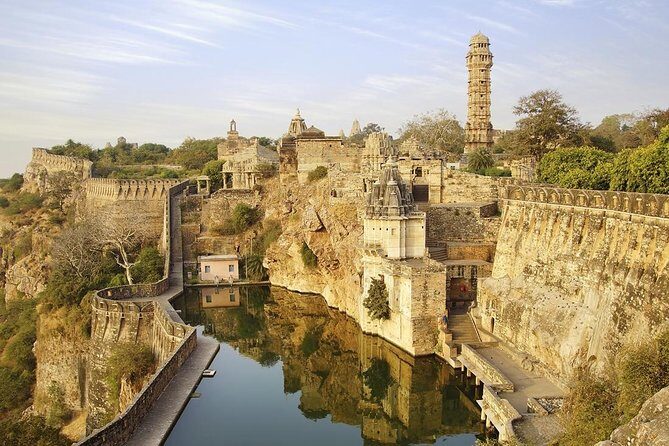 From Udaipur: Private Chittorgarh Tour sightseeing All Inclusive - Stop 1 and Stop 2: Vijay Stambha and Kirti Stambh in one smooth sweep
