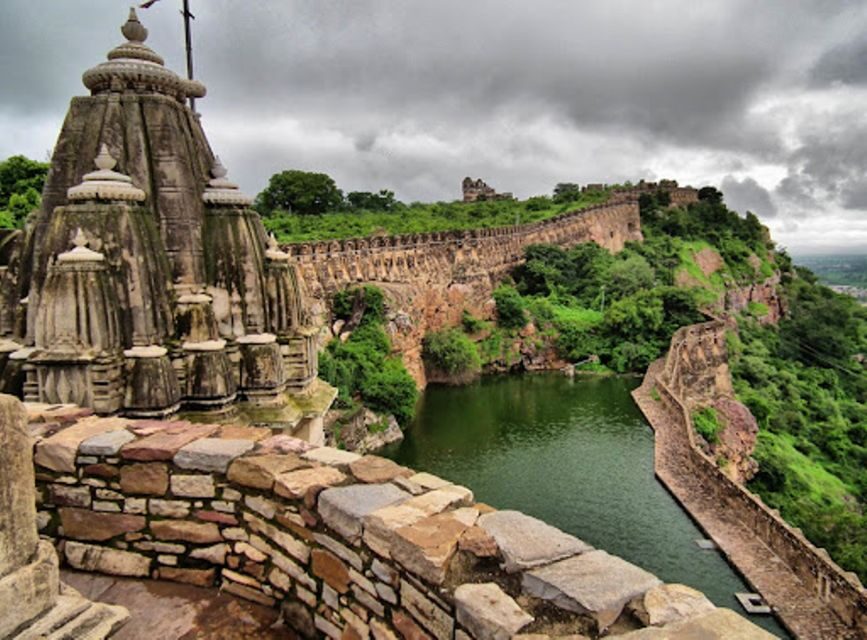 From Udaipur: Private Day Trip to Chittorgarh Fort - Key Points at a Glance
