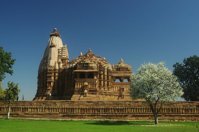 Full Day 8-hours Heritage Tour to Khajuraho Temples - Kandariya Mahadev Temple: The 31 m Shiva Centerpiece