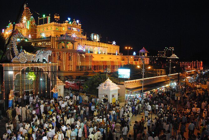 Full Day Agra, Mathura Vrindavan Tour Package from Delhi - Mathura District: Krishna temples and a calmer rhythm