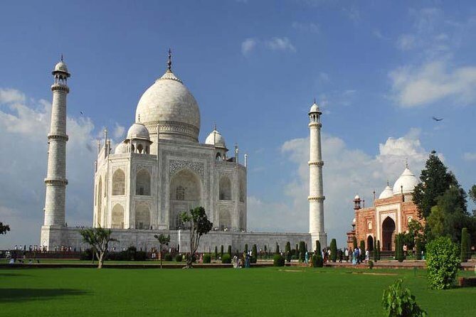 Full Day Agra Tour with Taj Mahal at Sunrise and Sunset - Sunrise Taj Mahal: why the light feels different at each hour