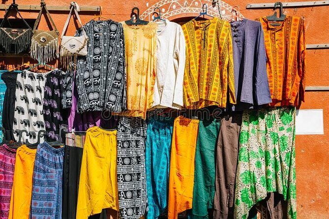 Full Day Customized Delhi Shopping Tour With Female Consultant - What to expect from the shopping: options, bargaining, and pacing