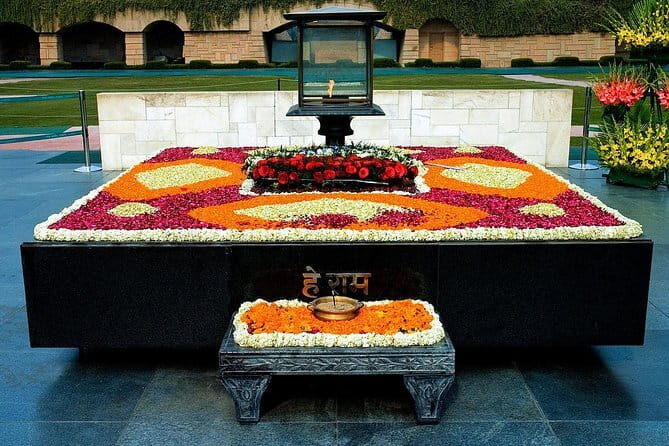 Full Day Delhi Local Sightseeing Tour with Guide - Key takeaways before you go