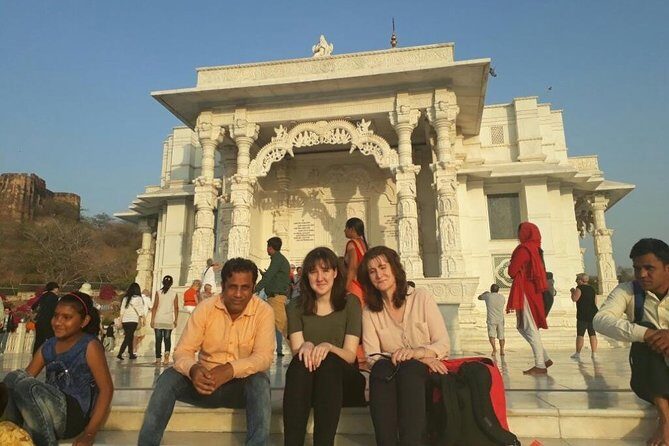 Full-Day Jaipur City Sightseeing Private Tour - Getting Picked Up: The AC Car, English Driver, and What’s Covered