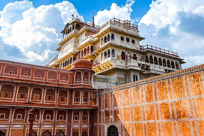 Full-Day Jaipur Highlights with Local Guide & Private Vehicle - The day plan: City Palace to Amber Fort without the chaos
