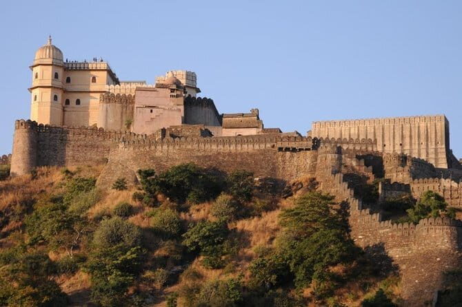Full Day Jaipur Luxury Tuk-Tuk Tour - Royal Gaitor Tumbas: Mausoleums Above the Aravallis