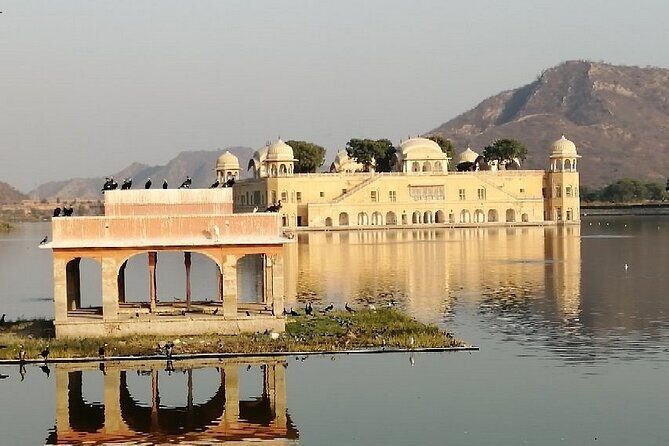 Full–Day Jaipur Sightseeing Tour - Gaitore Ki Chhatriyan under Nahargarh Fort: cenotaphs with real marble presence