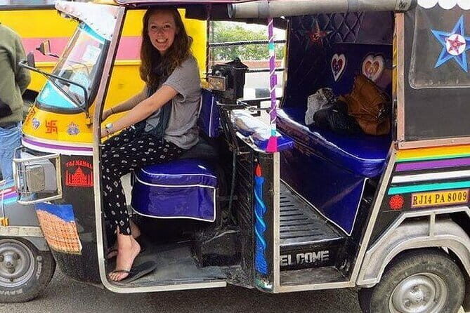 Full Day Jaipur Sightseeing Tour By Tuk Tuk - Pickup timing, lassi/tea welcome, and the “30-minute stop” rhythm