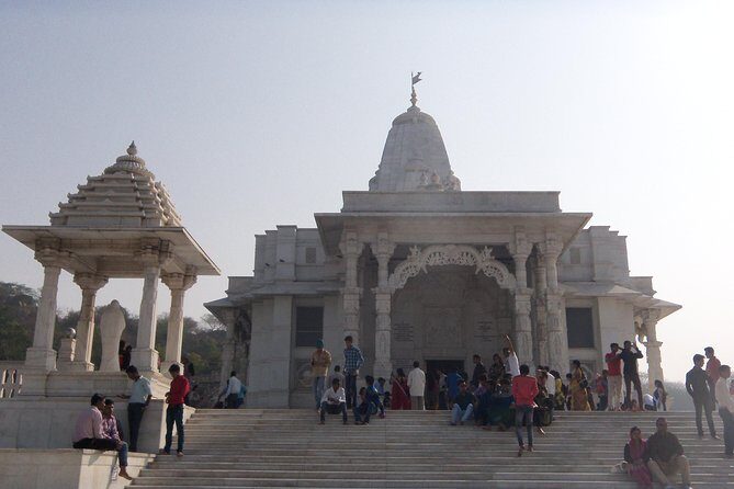 Full Day Jaipur sightseeing without Tickets - The A/C car, WiFi, and the real comfort factor in Jaipur
