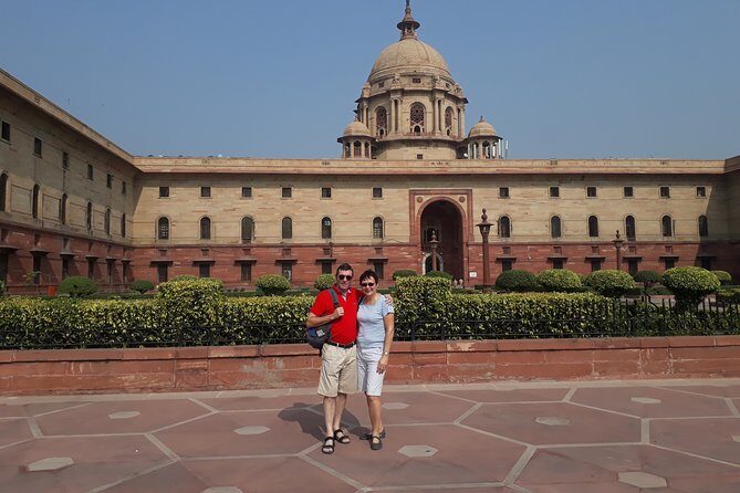 Full Day Old & New Delhi City Tour - Raj Ghat: A Quiet Break in the Schedule