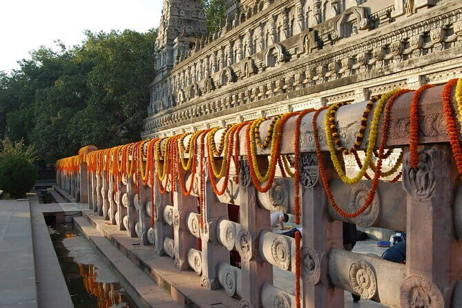 Full-Day Private Bodh Gaya Spirituality Tour from Varanasi - Starting at 5 or 6 am: The Varanasi to Bodh Gaya drive reality