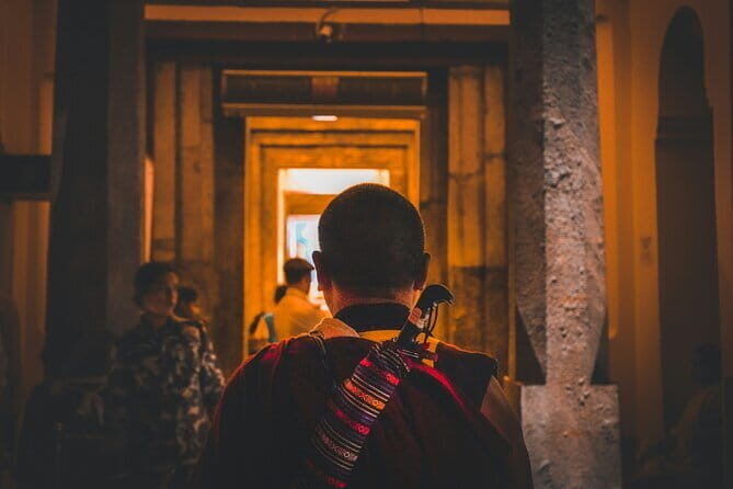 Full-Day Private Bodh Gaya Spirituality Tour from Varanasi - Mahabodhi Temple: Where the day’s meaning starts