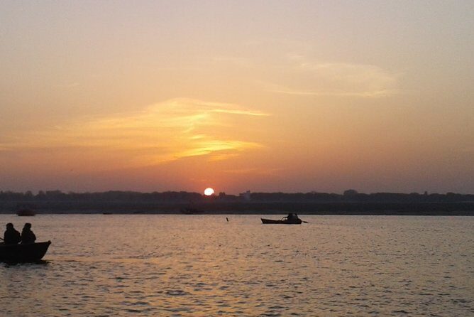 Full-Day Private Guided Cultural Tour in Varanasi - Banaras Hindu University and Monkey Temple: a contrast day does well
