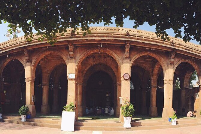 Full Day Private Sightseeing Tour of Ahmedabad - Sidi Saiyyed Mosque: Built in 1573, Designed With a Story