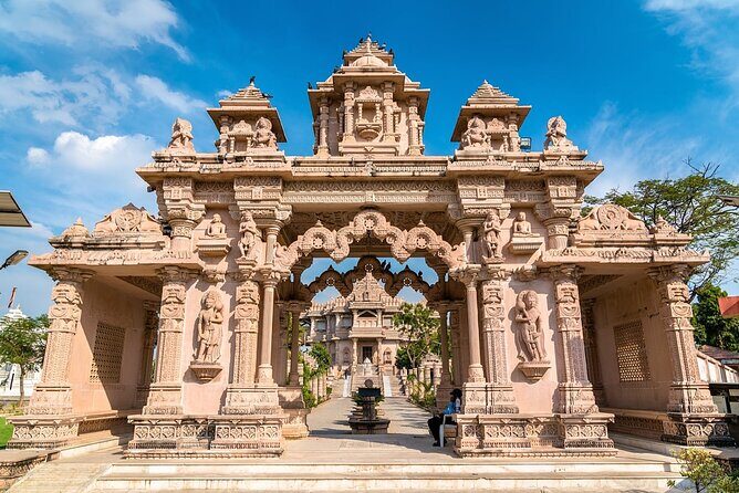 Full Day Private Sightseeing Tour of Ahmedabad - Lunch Plus Adalaj Stepwell: The 5-Story Water Story