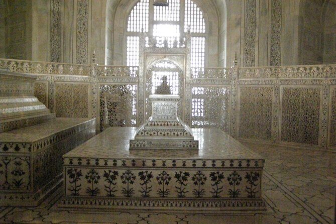Full Day Private Taj Mahal & Agra Tour from Delhi by Express Train - 7:00 AM Pickup and the Ride to Agra Railway Station