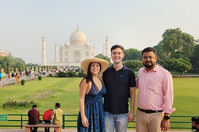 Full-Day Private Tour to Taj Mahal and Agra from Delhi - Taj Mahal with entrance handled and a guide to cut the confusion