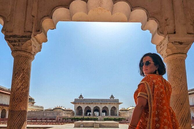 Full-Day Private Tour to Taj Mahal and Agra from Delhi - Lunch at Radisson Hotel Agra: a rest stop you can actually enjoy