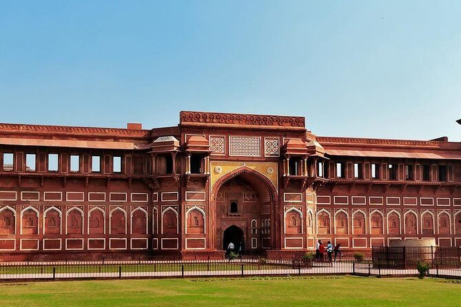 Full day Taj Mahal, Agra Fort, Fatehpur Sikri By Car From Agra - A 10-hour Agra circuit, run like a checklist (in a good way)